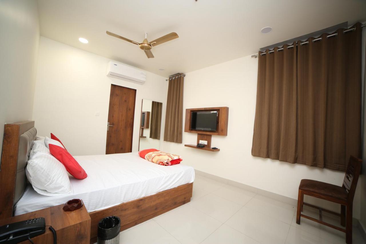 Hotel Devens Jaipur Buitenkant foto